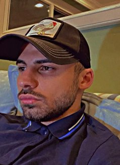 Tarkan - masseur in Riyadh Photo 4 of 5