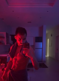 Tarkan - Male escort in Riyadh Photo 7 of 11