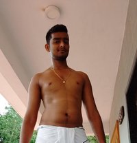 Taru - Male adult performer in Mumbai