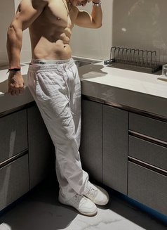 Tarun 24 X7 Available in Delhi Ncr - Male escort in New Delhi Photo 5 of 5