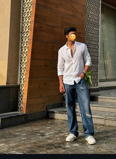 Tarun, Hot Boy for Couples and Girls - Male escort in Gurgaon Photo 2 of 4