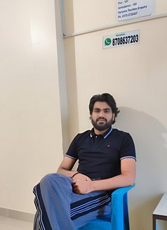 Tarun - Male escort in New Delhi Photo 1 of 5