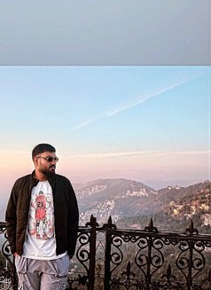 Tarun - Male escort in New Delhi Photo 3 of 5