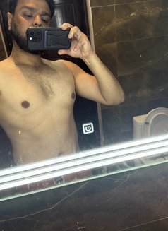 Tarun - Male escort in New Delhi Photo 1 of 2