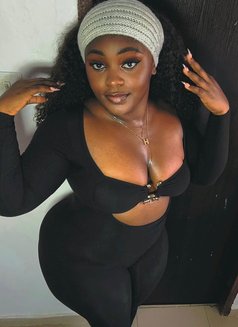 Tash bea - escort in Riyadh Photo 1 of 1