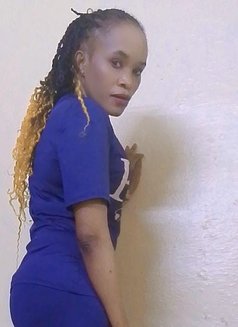 Tasha - escort in Madinah Photo 3 of 3
