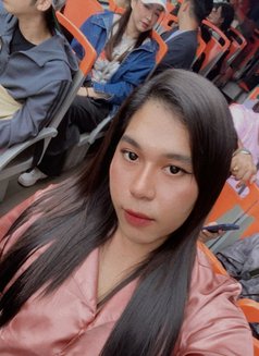 Tasha - masseuse in Makati City Photo 2 of 6