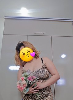 Tasha Cam and Realmeet - escort in New Delhi Photo 3 of 4
