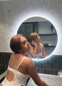 Tasha Camelia - Transsexual escort in İstanbul Photo 10 of 11
