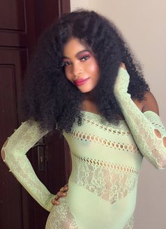 Tasha - escort in Muscat Photo 2 of 3