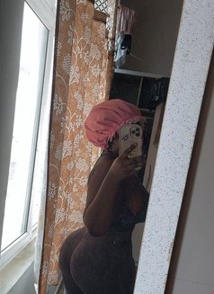 Tasha - escort in Noida Photo 2 of 3