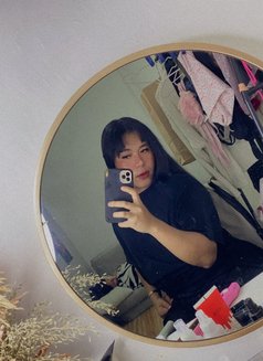 Tasha - masseuse in Makati City Photo 5 of 6