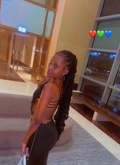 Tasha - puta in Dubai Photo 2 of 5