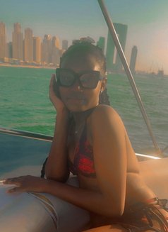 Tasha - puta in Dubai Photo 3 of 5