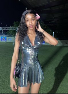 Tasha - escort in Muscat Photo 3 of 5