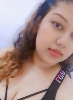 Tasha Perera - puta in Dubai Photo 12 of 13