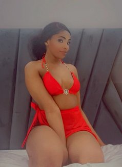 Tasha - puta in Dubai Photo 2 of 6