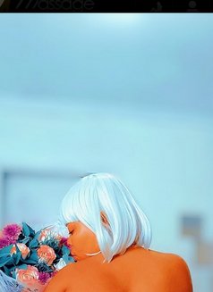 Tasha - escort in Kochi Photo 1 of 6