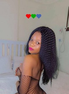 Tasha - escort in New Delhi Photo 4 of 4