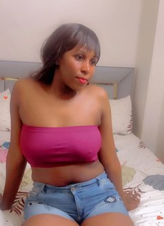 Tasha - puta in New Delhi Photo 2 of 3