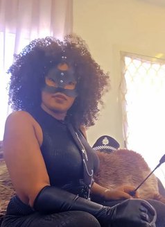 Tasha - escort in Riyadh Photo 5 of 7