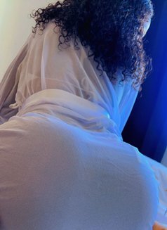 Tasha - escort in Muscat Photo 2 of 2