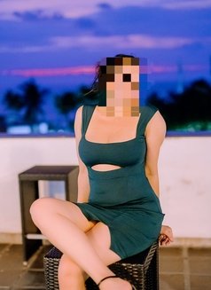 Meet your fantasy girl today - escort in Colombo Photo 5 of 16