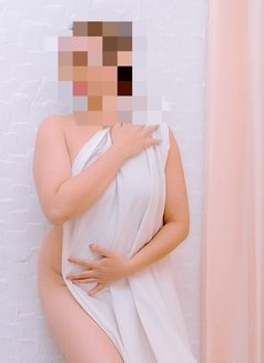 Meet your fantasy girl today - escort in Colombo Photo 6 of 16