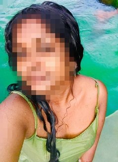 Minuli Independent VIP - escort in Colombo Photo 3 of 8