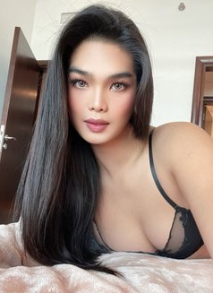 TASTE MY CUMMMMMMMMM - Transsexual escort in Makati City Photo 1 of 27