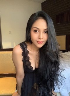 tasya - puta in Singapore Photo 1 of 5