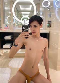 TATA hot gay from Thailand 🇹🇭 - Male escort in Al Juffair Photo 11 of 13