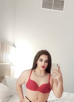 SEXY HOT TRANSSEXUAL🇱🇧WITH A BIG COCK - Transsexual escort in Dubai Photo 3 of 10