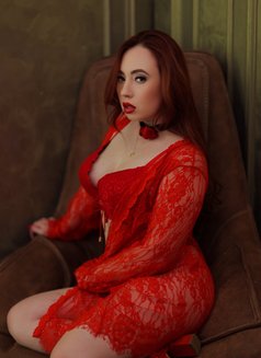 Tati - escort in İstanbul Photo 2 of 5