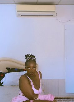 Tati Savage - puta in Muscat Photo 5 of 8