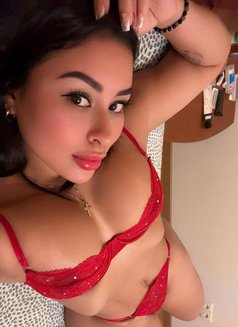 Tatiana - puta in Budapest Photo 1 of 7