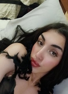 Tatiana - Transsexual escort in Beirut Photo 13 of 14