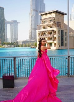 Taty - escort in Dubai Photo 1 of 10