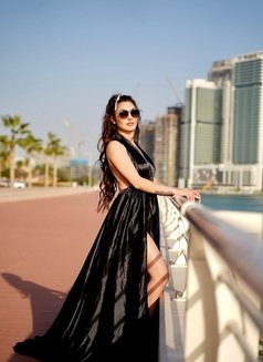 Taty - escort in Dubai Photo 4 of 10