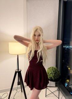 Tatyana - Transsexual escort in İstanbul Photo 13 of 14