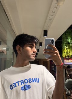 Taufik - Acompañantes masculino in Rajkot Photo 3 of 3