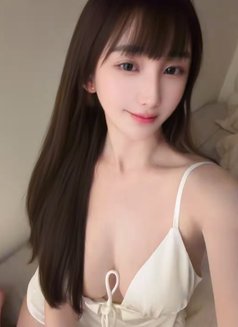 Taylor - escort in Shenzhen Photo 3 of 6