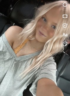 Taylor - puta in Dakar Photo 2 of 2