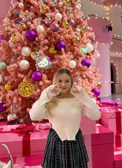 Taylor - escort in Dubai Photo 9 of 10