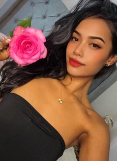 Taylor - escort in Tokyo Photo 2 of 8