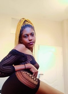 Taylor - escort in New Delhi Photo 2 of 4