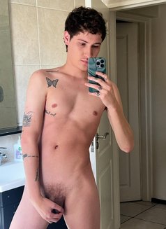 Taylor - Male escort in Johannesburg Photo 6 of 7