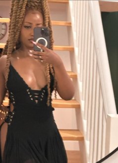 Teanna - escort in Bangalore Photo 2 of 5