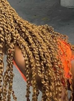 Teanna - escort in Bangalore Photo 3 of 5