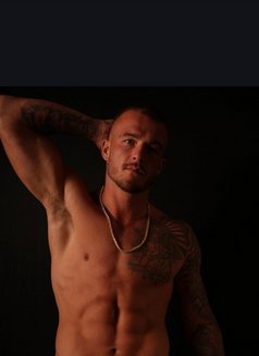 Teddy - Acompañantes masculino in Dubai Photo 6 of 7